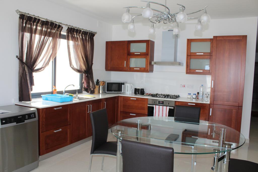 Aurora Apartment Mellieha Exterior photo