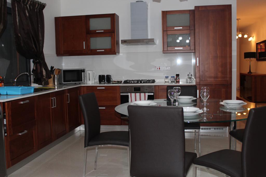 Aurora Apartment Mellieha Exterior photo