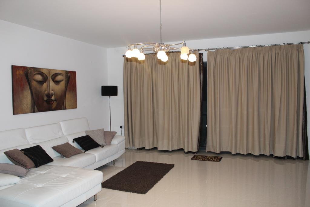 Aurora Apartment Mellieha Exterior photo