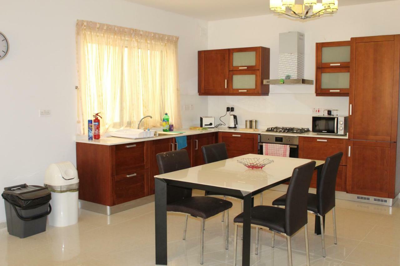 Aurora Apartment Mellieha Exterior photo